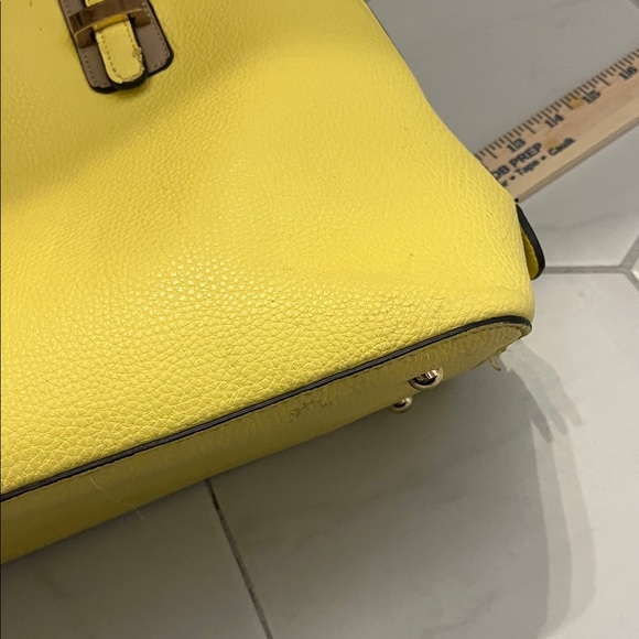 Large Yellow Handbag - Picture 14 of 15
